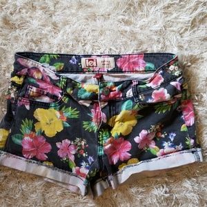 LEI Floral shorts